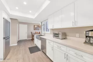 Photo #6: 6655621 Listing