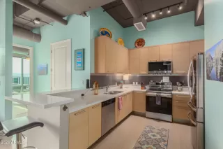 Photo #2: 6655635 Listing 