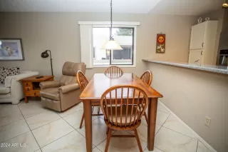 Photo #5: 6655750 Listing 