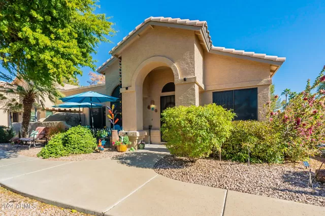 MLS: 6655939 Condo For Sale