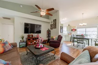 Photo #4: 6655939 Listing 