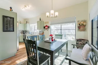 Photo #5: 6655939 Listing 