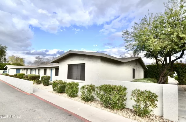 MLS: 6655973 Condo For Sale