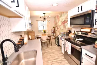 Photo #6: 6655973 Listing 