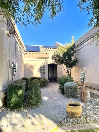 Photo #2: 6655986 Listing