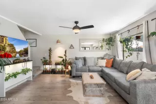 Photo #2: 6656082 Listing 