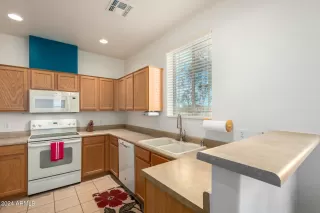 Photo #6: 6656161 Listing