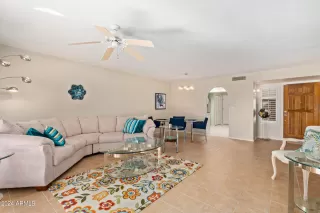 Photo #6: 6656318 Listing 