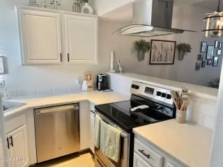 Photo #2: 6656576 Listing 