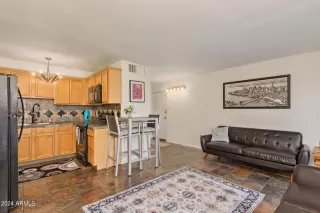 Photo #2: 6656692 Listing