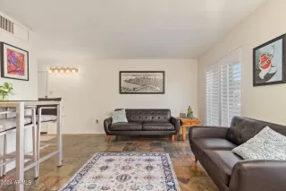 Photo #4: 6656692 Listing