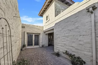 Photo #1: 6656708 Listing