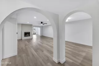 Photo #3: 6656708 Listing