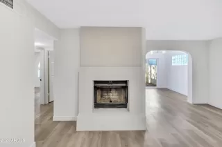 Photo #5: 6656708 Listing