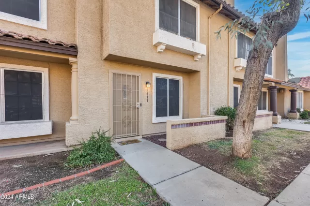 MLS: 6656942 Condo For Sale