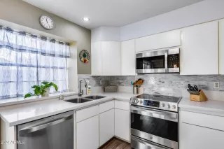 Photo #2: 6656942 Listing 