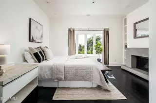 Photo #4: 6656983 Listing