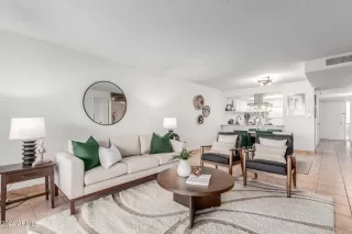 Photo #2: 6656991 Listing 