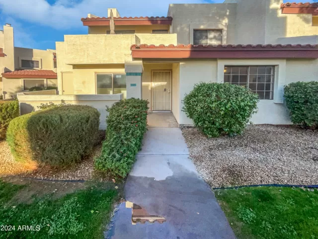 MLS: 6657025 Condo For Sale