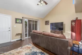 Photo #5: 6657051 Listing