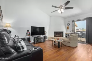 Photo #2: 6657259 Listing