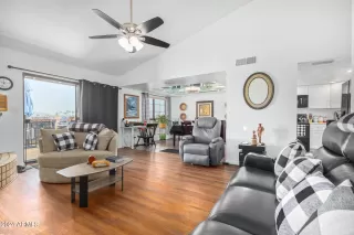 Photo #3: 6657259 Listing