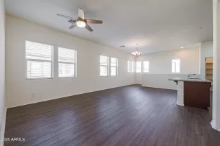 Photo #3: 6657301 Listing