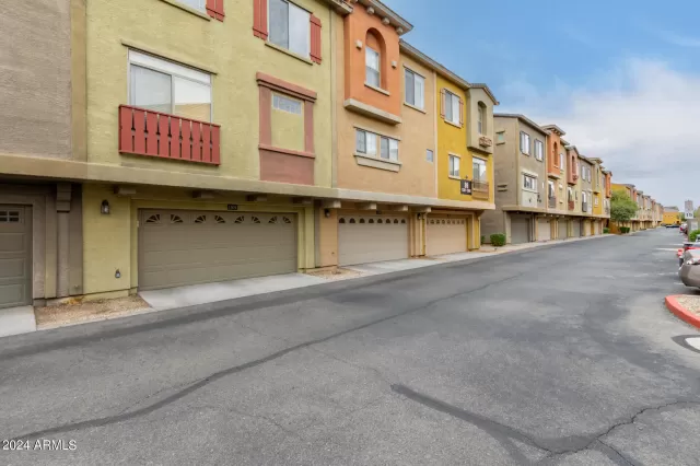 MLS: 6657329 Condo For Sale