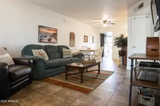 Photo #5: 6657425 Listing