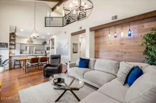 Photo #1: 6657450 Listing