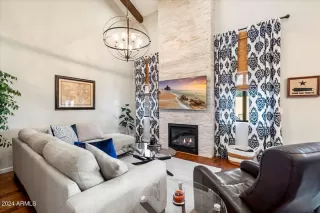 Photo #2: 6657450 Listing