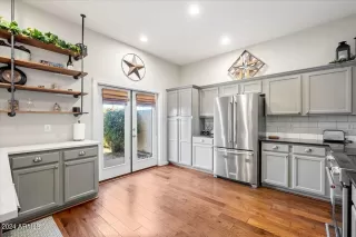 Photo #6: 6657450 Listing