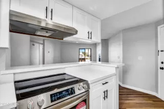 Photo #2: 6657468 Listing