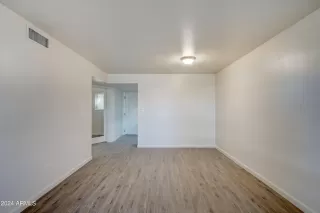 Photo #3: 6657493 Listing