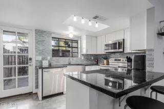 Photo #1: 6657537 Listing