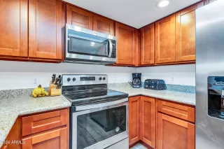 Photo #4: 6657681 Listing