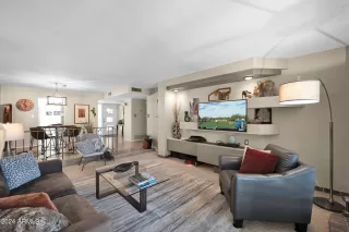 Photo #2: 6657719 Listing