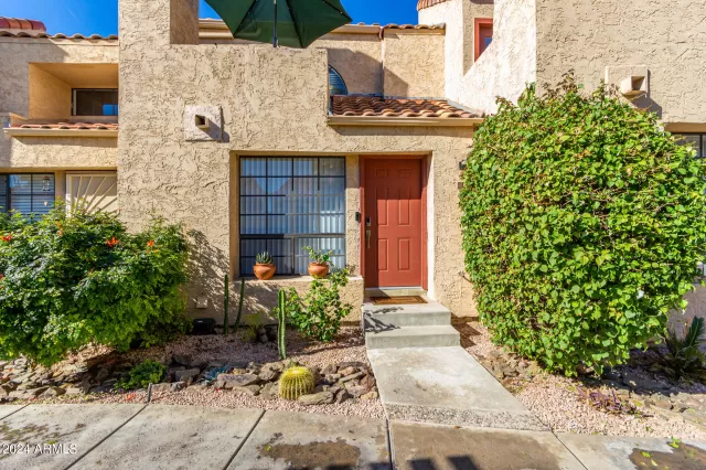 MLS: 6657882 Condo For Sale