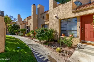 Photo #2: 6657882 Listing 