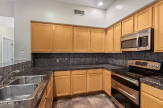 Photo #3: 6658003 Listing