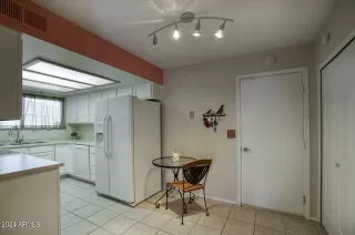 Photo #6: 6658165 Listing 