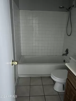 Photo #2: 6658308 Listing