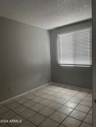 Photo #3: 6658308 Listing