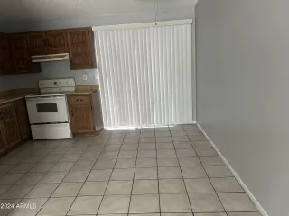 Photo #6: 6658308 Listing