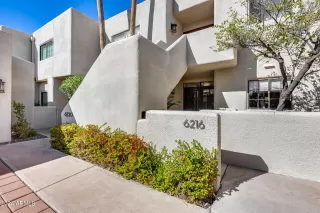 Photo #6: 6658344 Listing