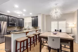 Photo #2: 6658406 Listing 