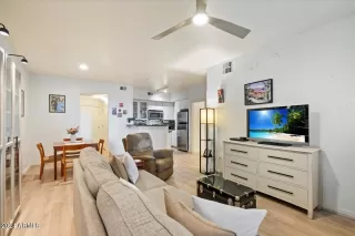 Photo #2: 6658523 Listing