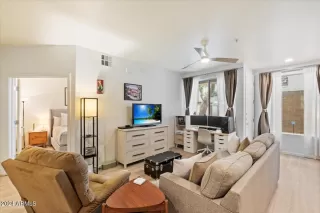 Photo #3: 6658523 Listing