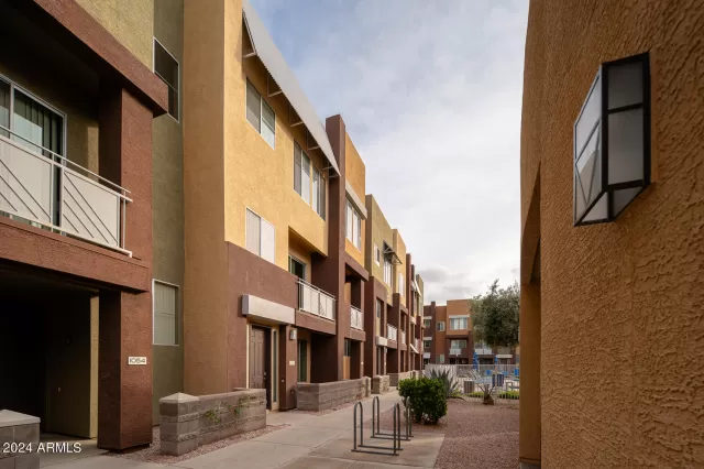 MLS: 6658547 Condo For Sale