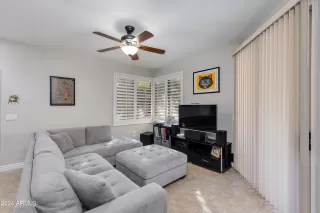 Photo #4: 6658549 Listing